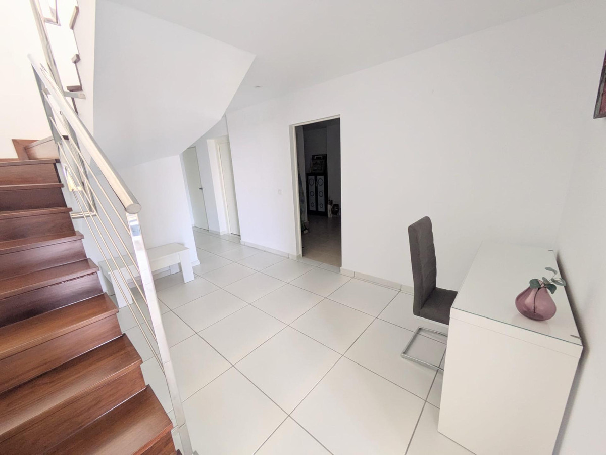 Se vende Villa - Chalet de 4 dormitorios en Costa Del Sol, Málaga, España