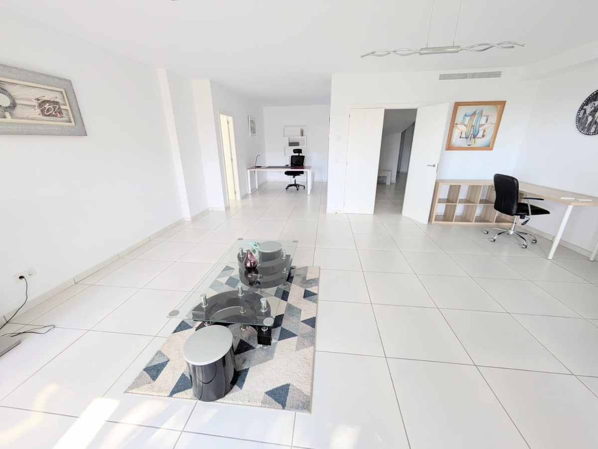 Se vende Villa - Chalet de 4 dormitorios en Costa Del Sol, Málaga, España
