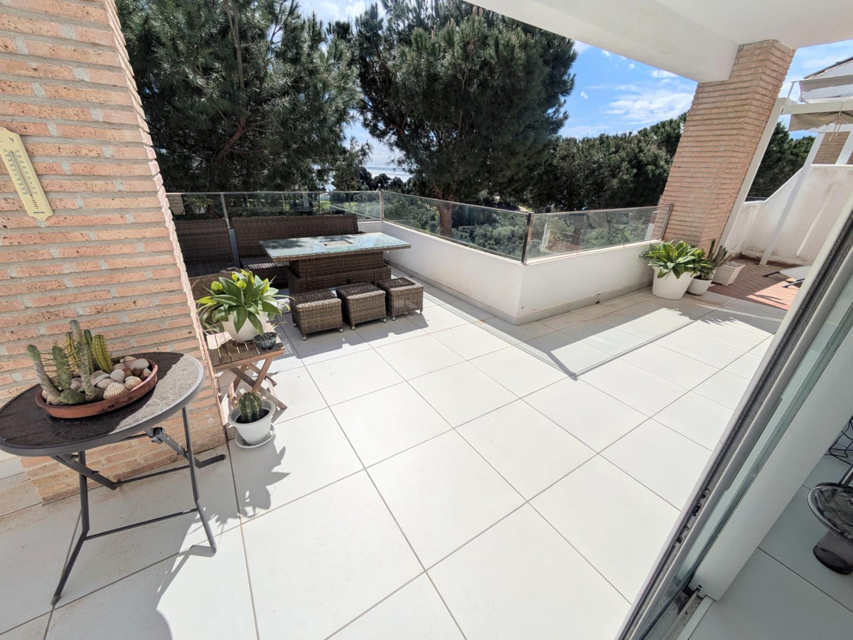 Se vende Villa - Chalet de 4 dormitorios en Costa Del Sol, Málaga, España