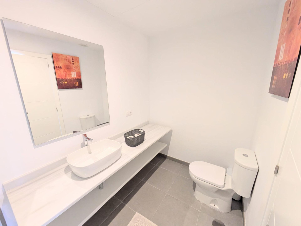 Se vende Villa - Chalet de 4 dormitorios en Costa Del Sol, Málaga, España