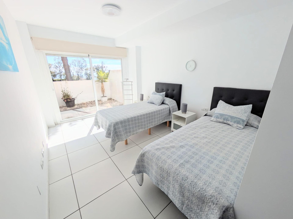 Se vende Villa - Chalet de 4 dormitorios en Costa Del Sol, Málaga, España