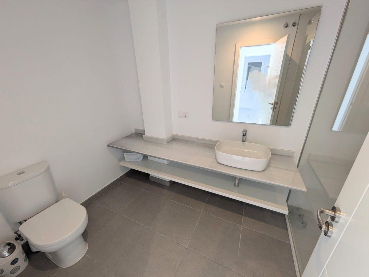Se vende Villa - Chalet de 4 dormitorios en Costa Del Sol, Málaga, España