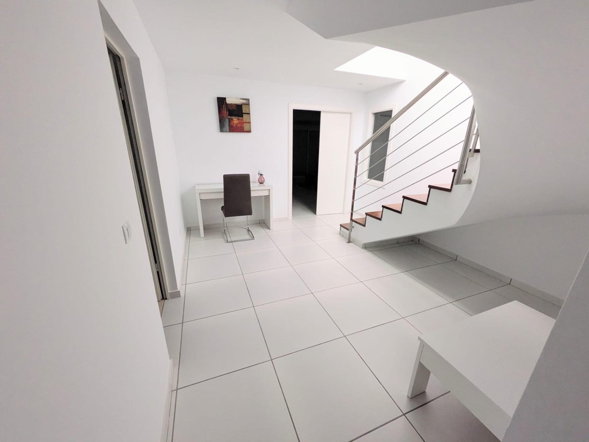 Se vende Villa - Chalet de 4 dormitorios en Costa Del Sol, Málaga, España