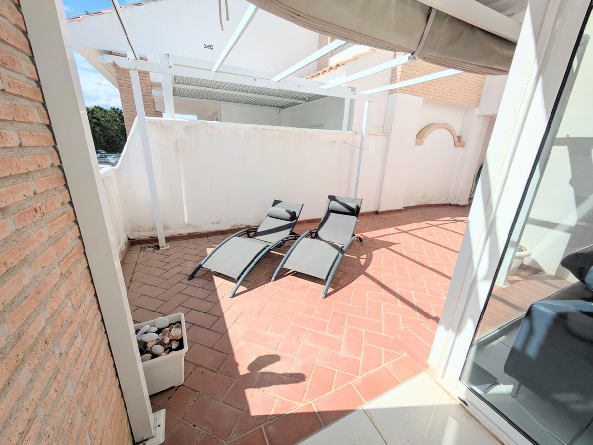 Se vende Villa - Chalet de 4 dormitorios en Costa Del Sol, Málaga, España