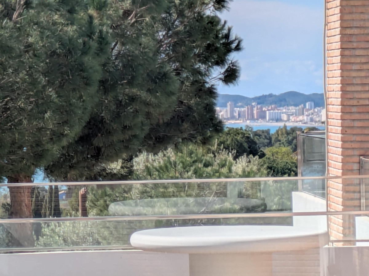 Se vende Villa - Chalet de 4 dormitorios en Costa Del Sol, Málaga, España