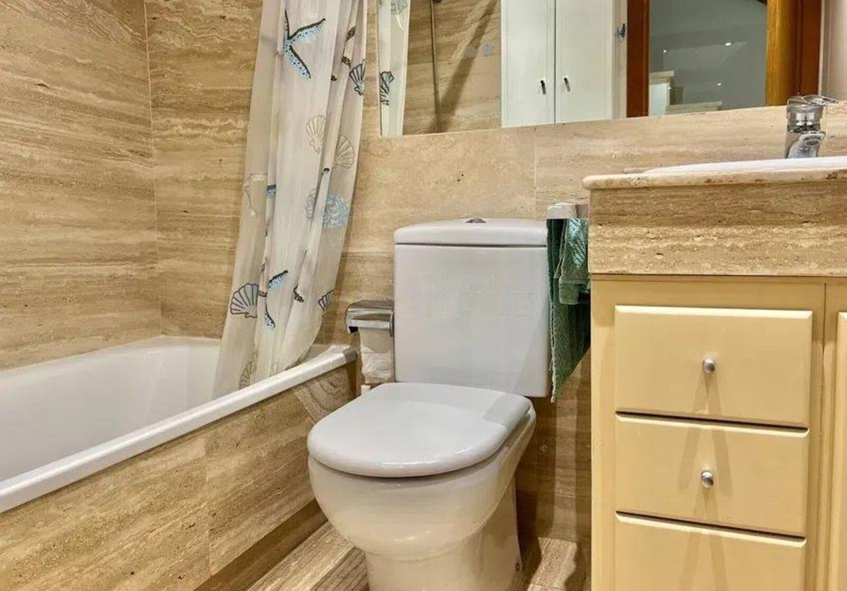 5 Bed Townhouse for sale in Nueva Andalucía Costa Del Sol, Málaga, Spain
