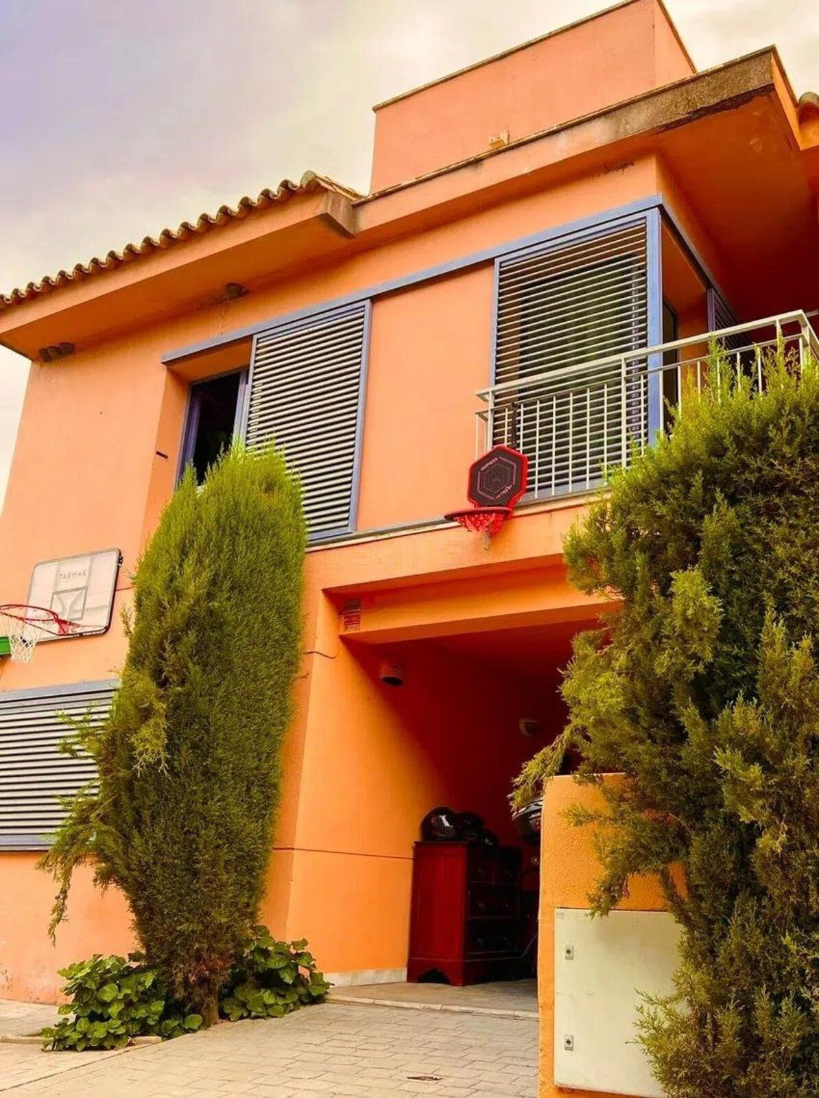 5 Bed Townhouse for sale in Nueva Andalucía Costa Del Sol, Málaga, Spain