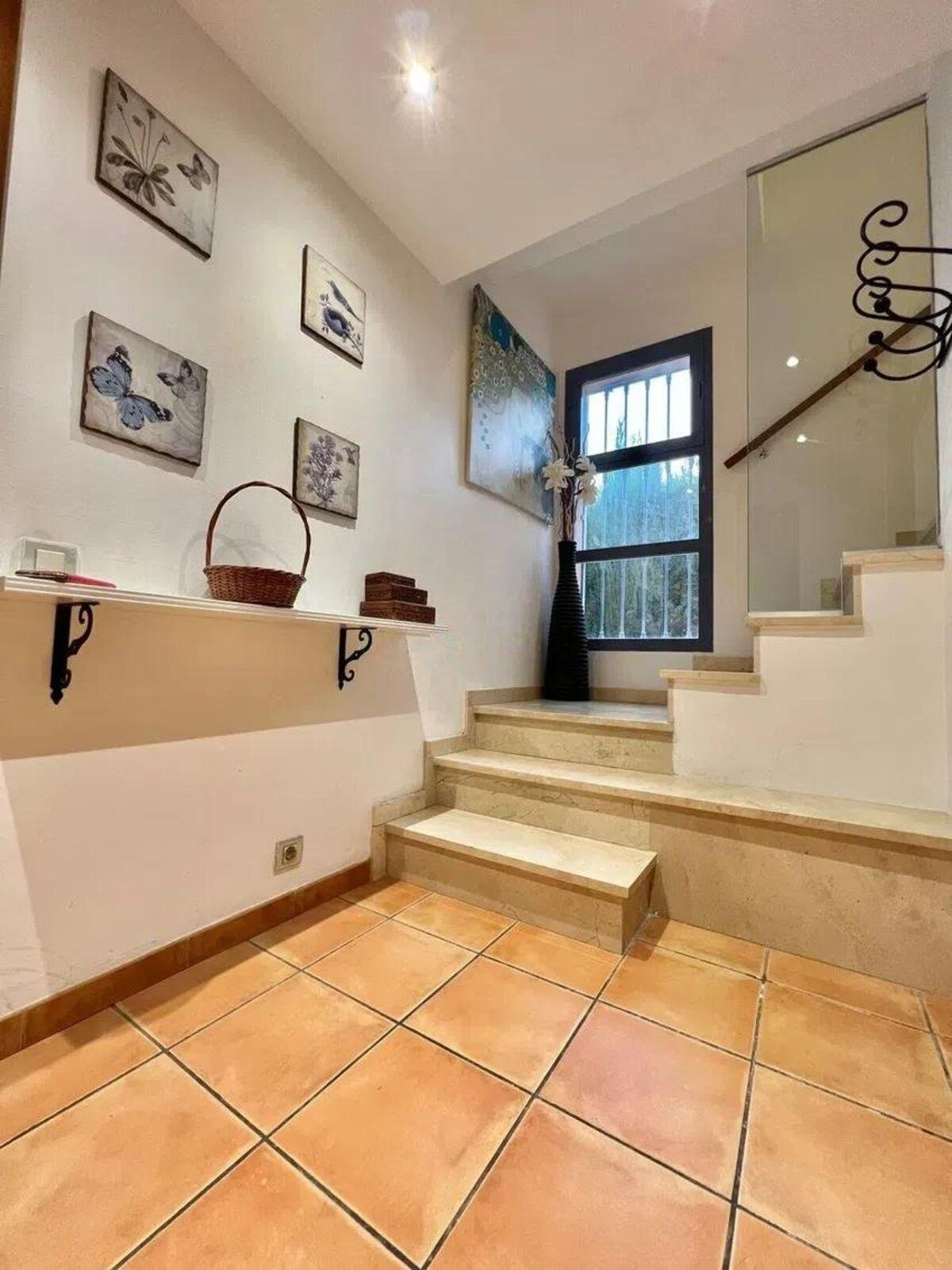 5 Bed Townhouse for sale in Nueva Andalucía Costa Del Sol, Málaga, Spain