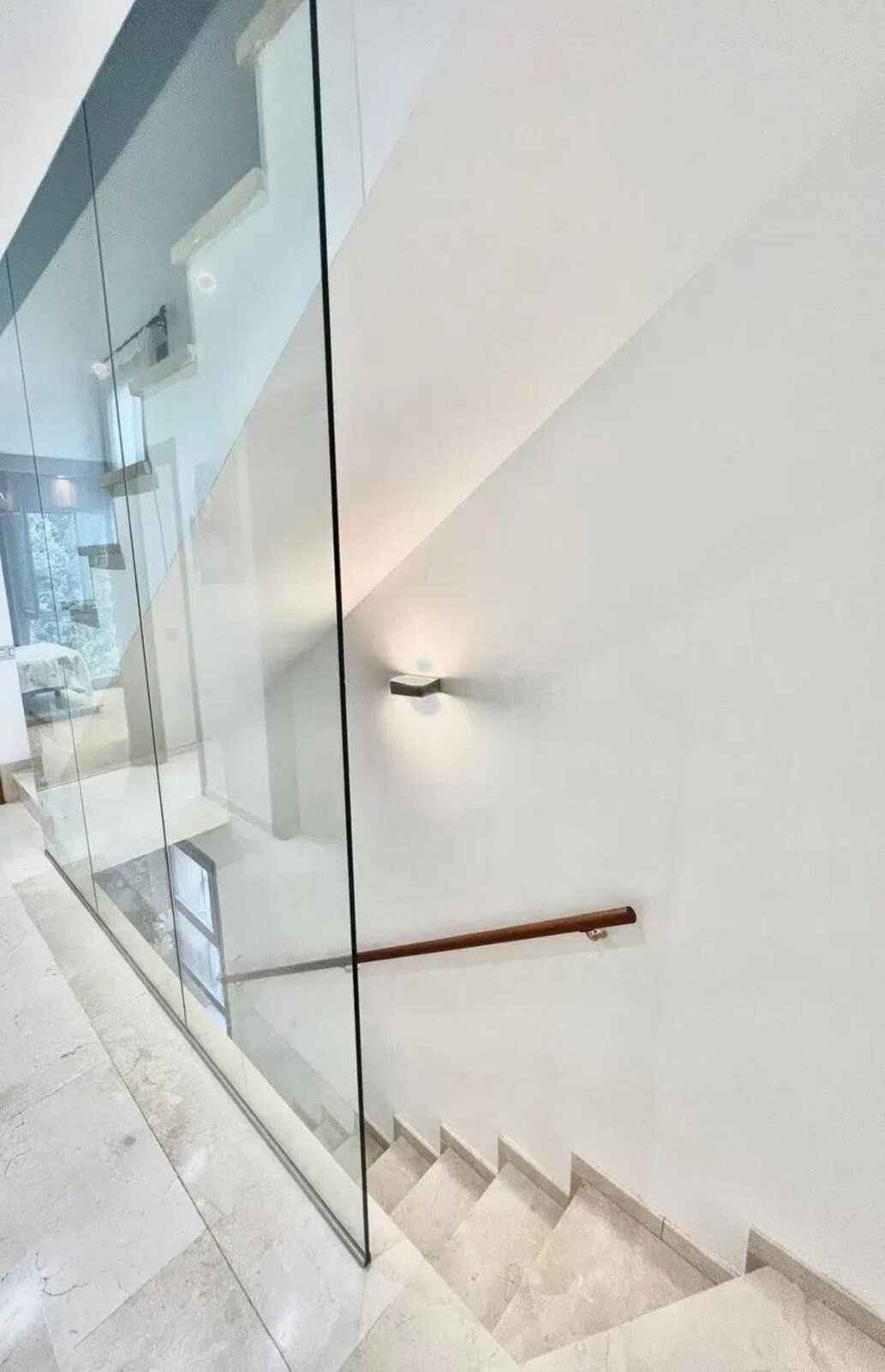 5 Bed Townhouse for sale in Nueva Andalucía Costa Del Sol, Málaga, Spain