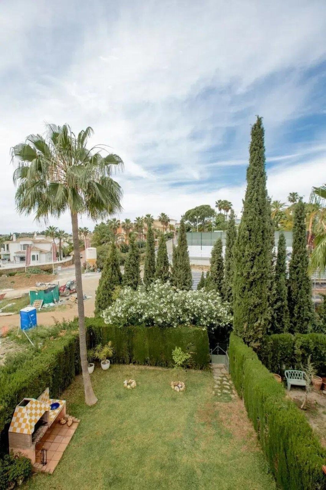 5 Bed Townhouse for sale in Nueva Andalucía Costa Del Sol, Málaga, Spain