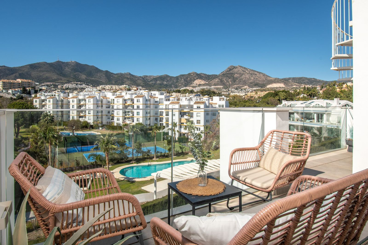 3 Bed Apartment for sale in Torrequebrada Costa Del Sol, Málaga, Spain