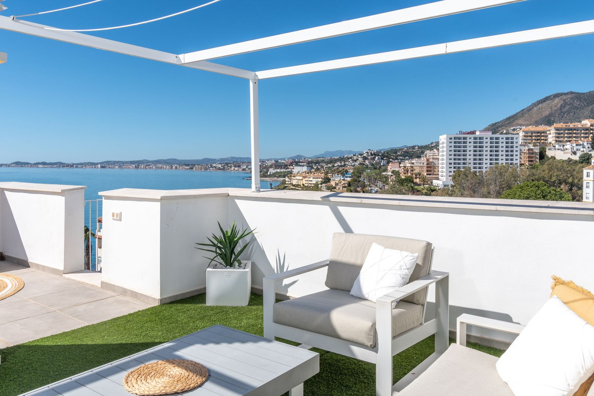 3 Bed Apartment for sale in Torrequebrada Costa Del Sol, Málaga, Spain