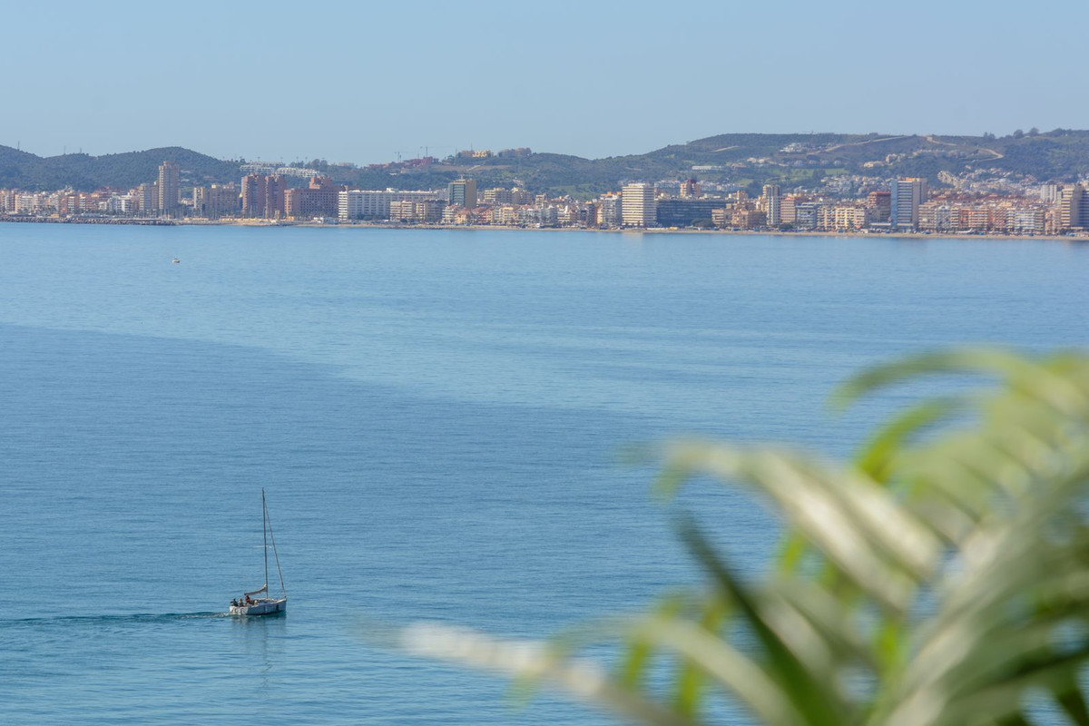3 Bed Apartment for sale in Torrequebrada Costa Del Sol, Málaga, Spain
