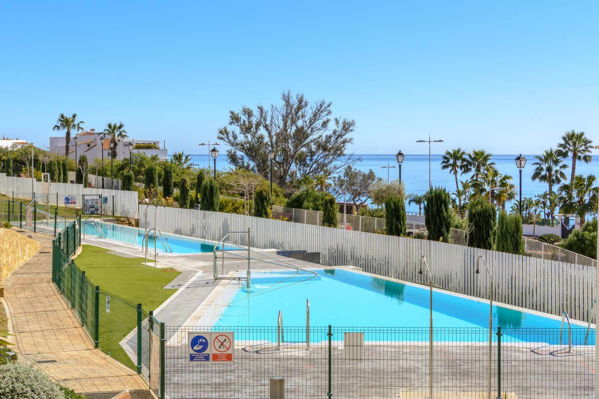 3 Bed Apartment for sale in Torrequebrada Costa Del Sol, Málaga, Spain
