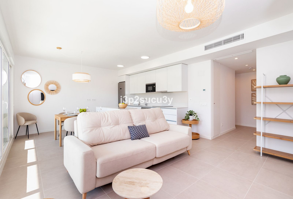 Se vende Apartamento Planta Media de 2 dormitorios en Costa Del Sol, Málaga, España