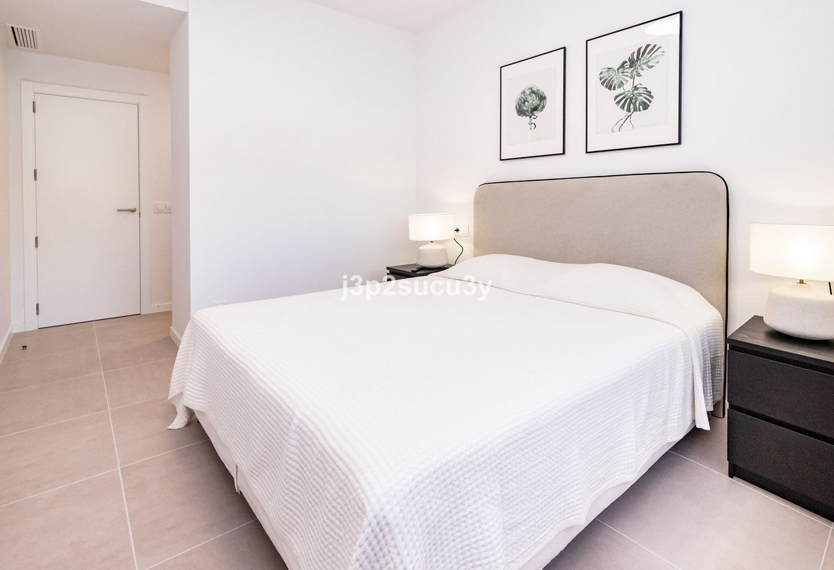 Se vende Apartamento Planta Media de 2 dormitorios en Costa Del Sol, Málaga, España