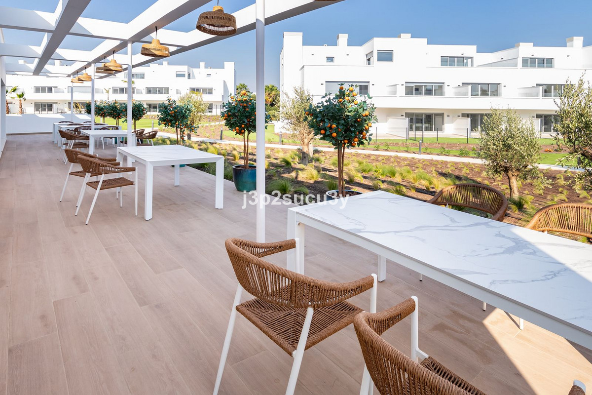 Se vende Apartamento Planta Media de 2 dormitorios en Costa Del Sol, Málaga, España