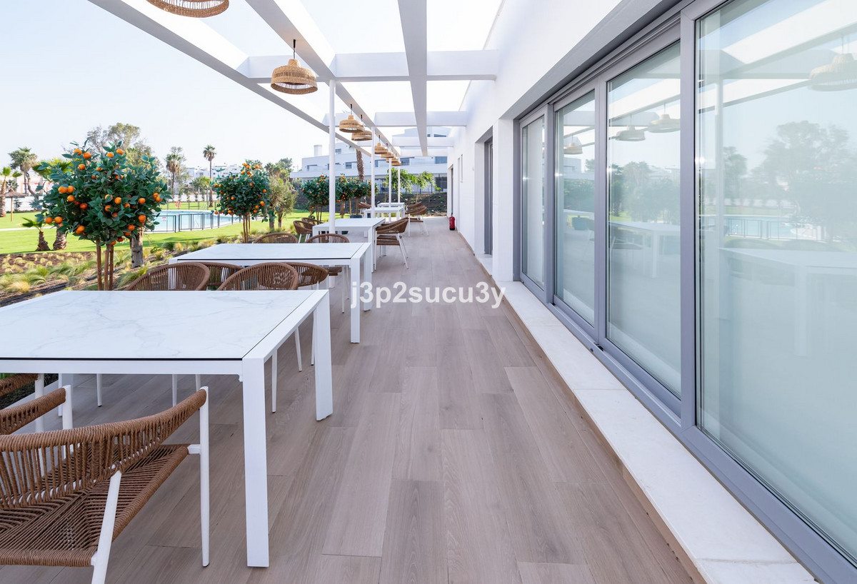 Se vende Apartamento Planta Media de 2 dormitorios en Costa Del Sol, Málaga, España
