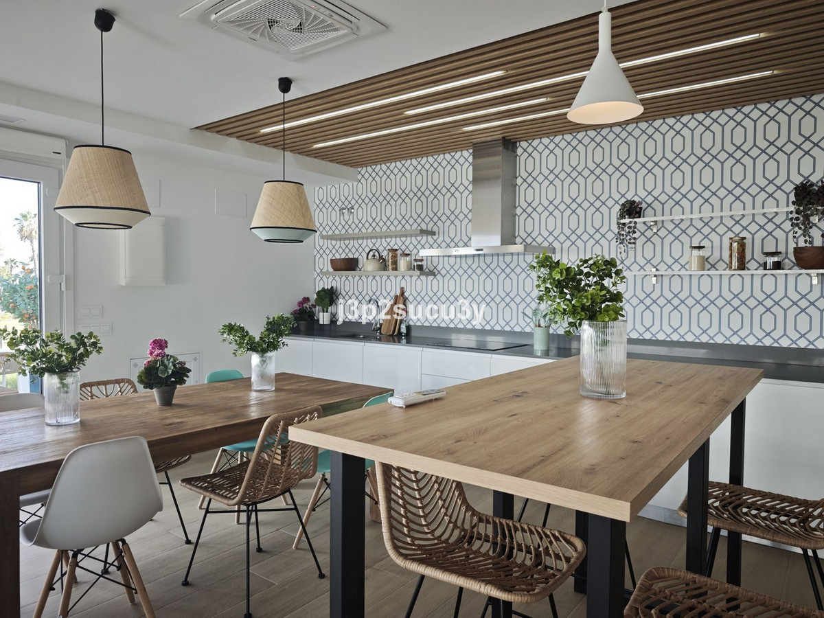 Se vende Apartamento Planta Media de 2 dormitorios en Costa Del Sol, Málaga, España