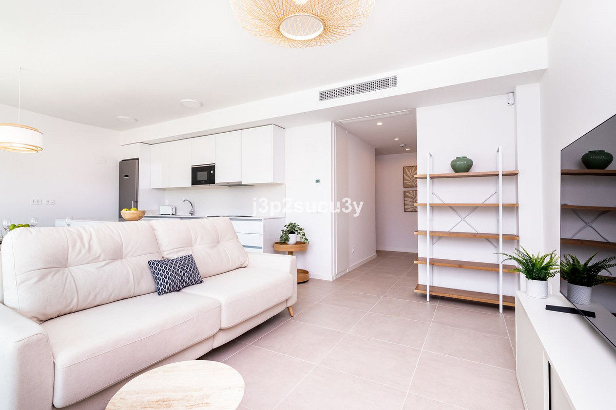 Se vende Apartamento Planta Media de 2 dormitorios en Costa Del Sol, Málaga, España