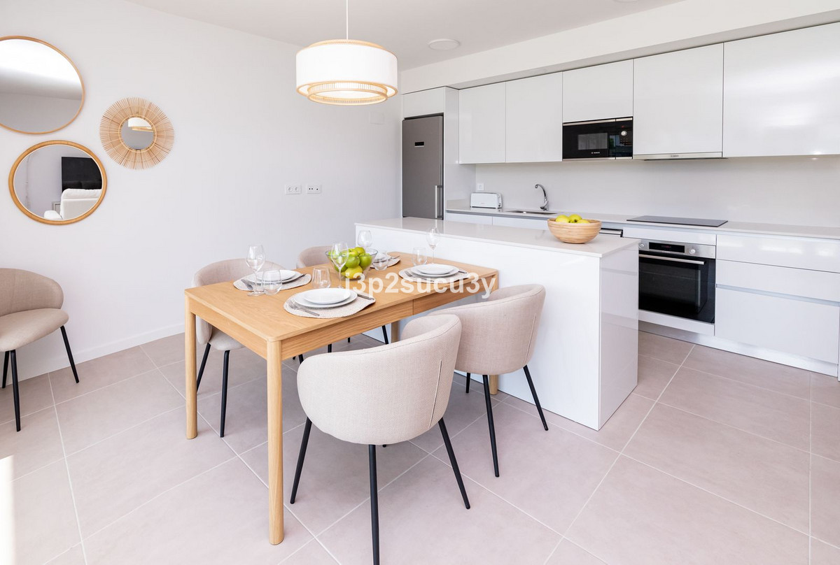 Se vende Apartamento Planta Media de 2 dormitorios en Costa Del Sol, Málaga, España