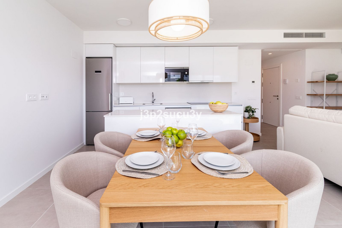 Se vende Apartamento Planta Media de 2 dormitorios en Costa Del Sol, Málaga, España