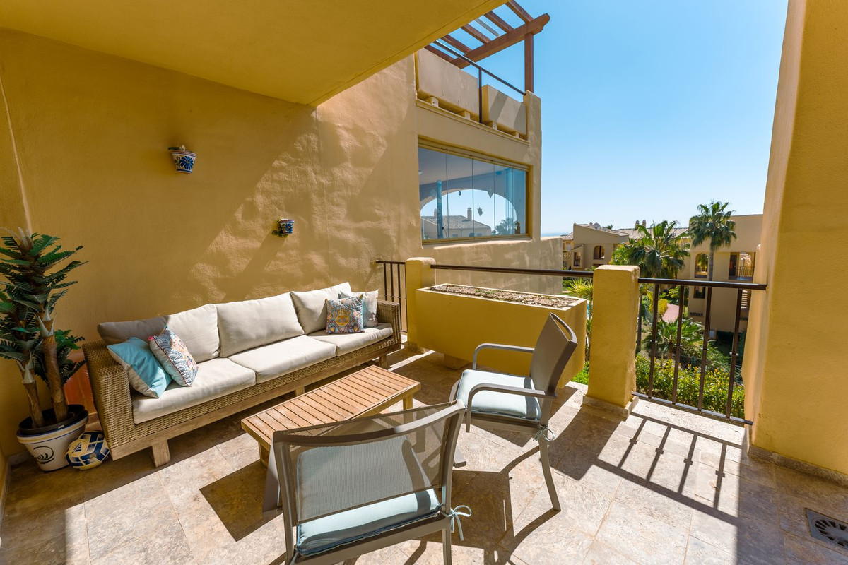 2 Bed Apartment for sale in Atalaya Costa Del Sol, Málaga, Spain