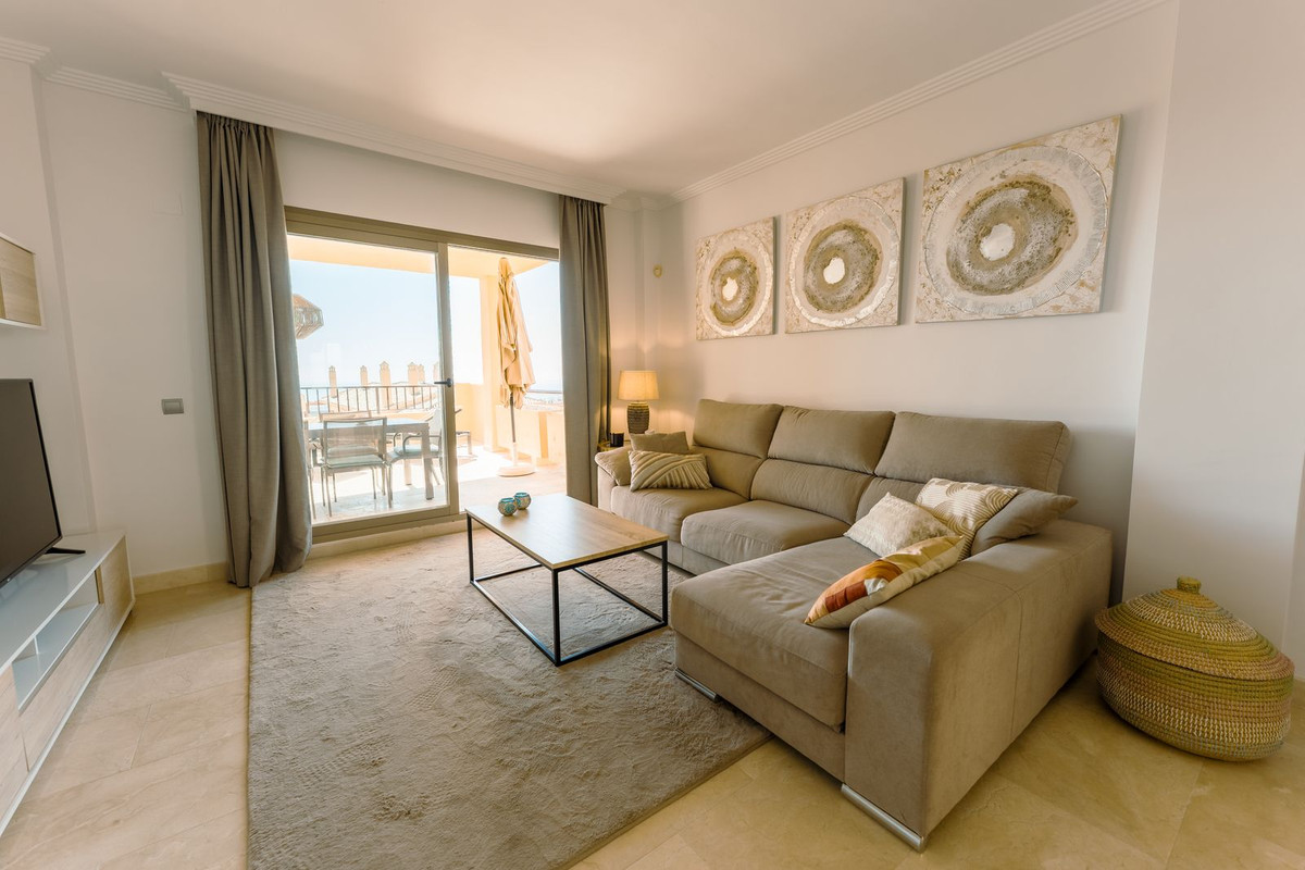 2 Bed Apartment for sale in Atalaya Costa Del Sol, Málaga, Spain