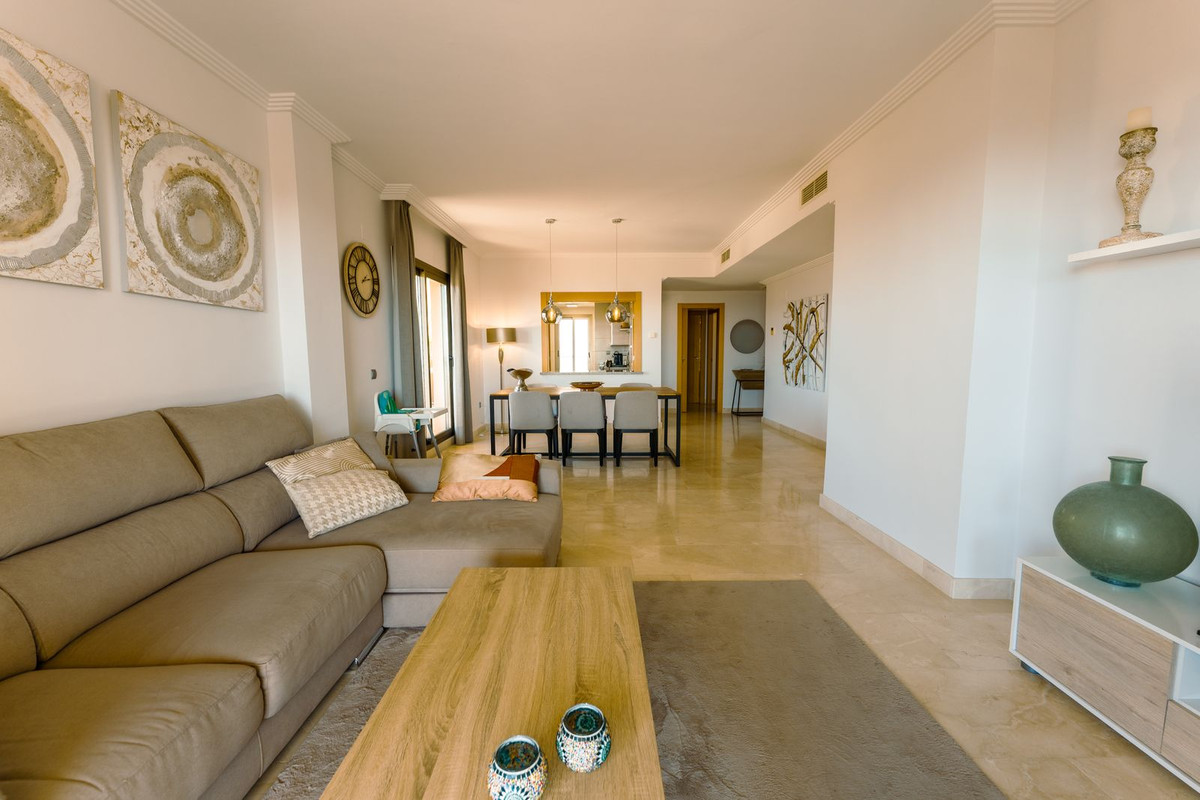 2 Bed Apartment for sale in Atalaya Costa Del Sol, Málaga, Spain