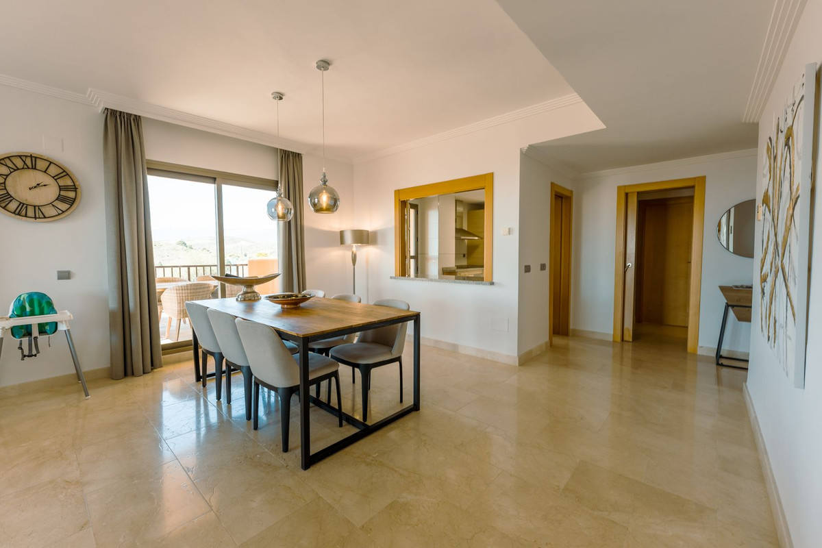 2 Bed Apartment for sale in Atalaya Costa Del Sol, Málaga, Spain