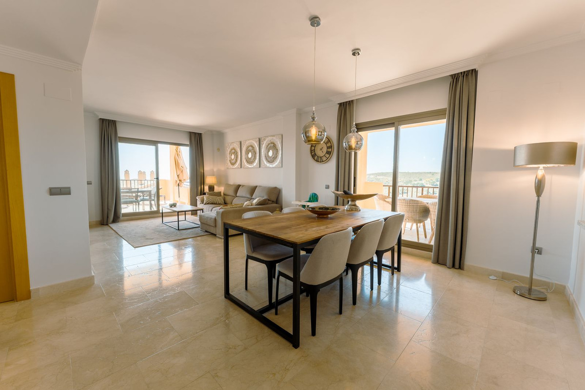 2 Bed Apartment for sale in Atalaya Costa Del Sol, Málaga, Spain