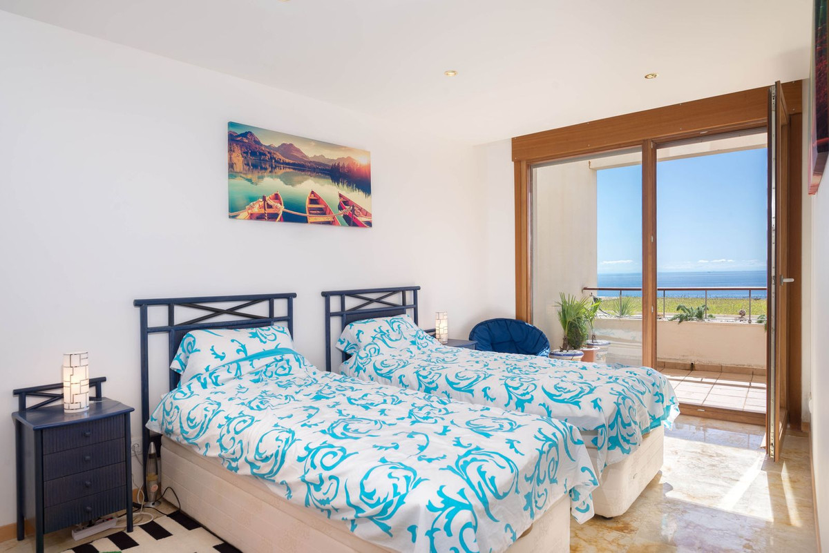 3 Bed Apartment for sale in Altos De Los Monteros Costa Del Sol, Málaga, Spain