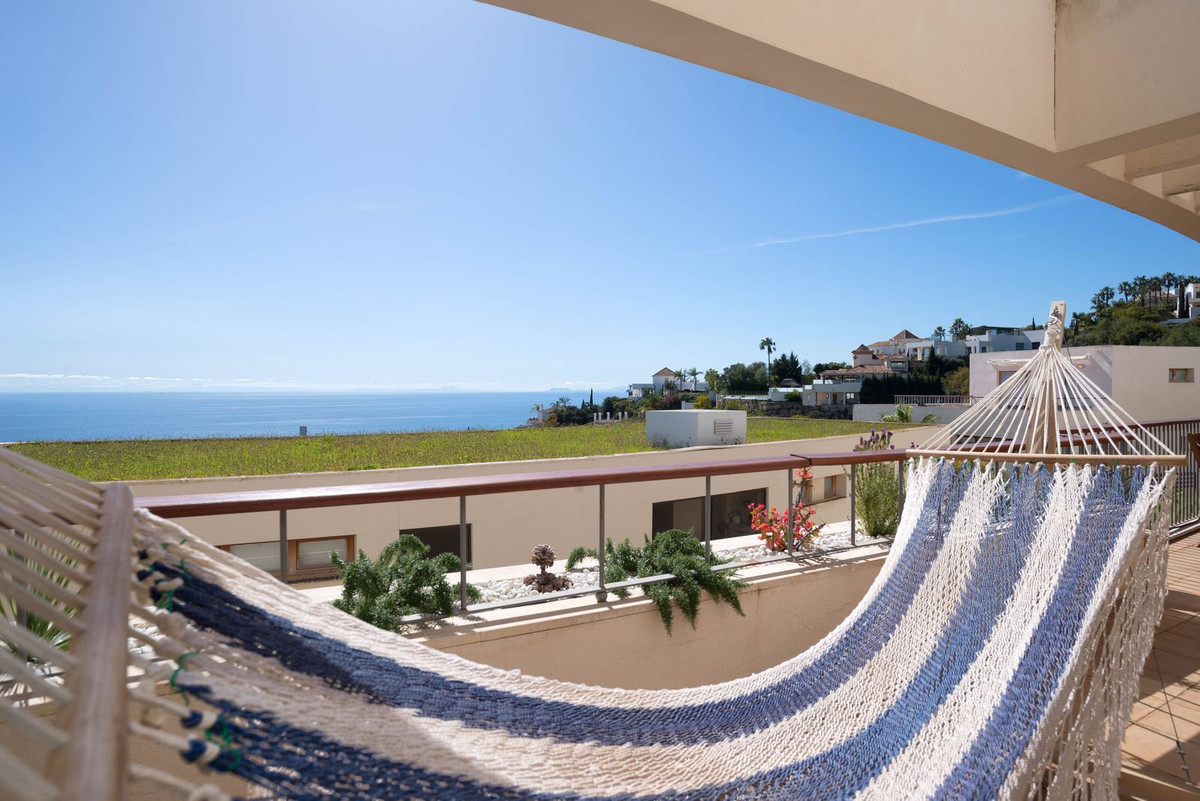 3 Bed Apartment for sale in Altos De Los Monteros Costa Del Sol, Málaga, Spain