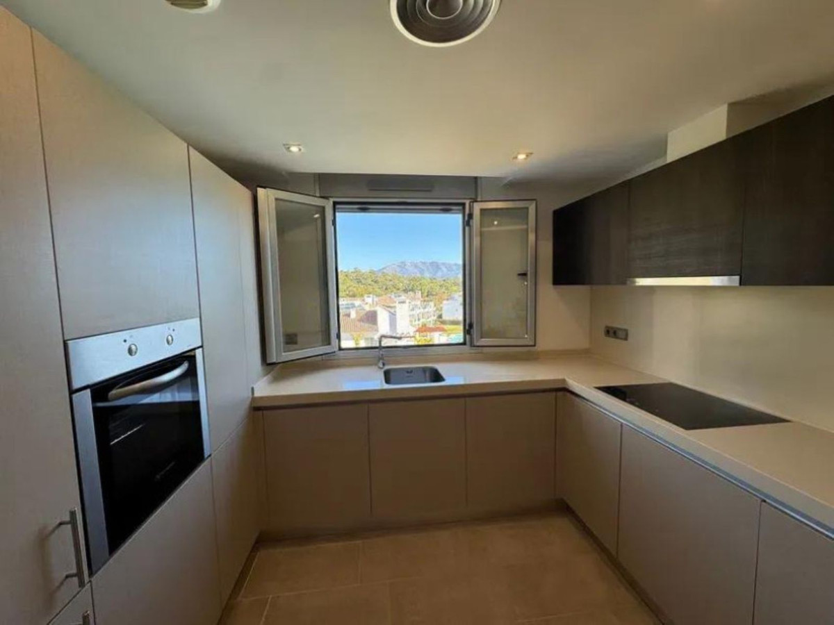 Se vende Apartamento Planta Media de 3 dormitorios en Costa Del Sol, Málaga, España