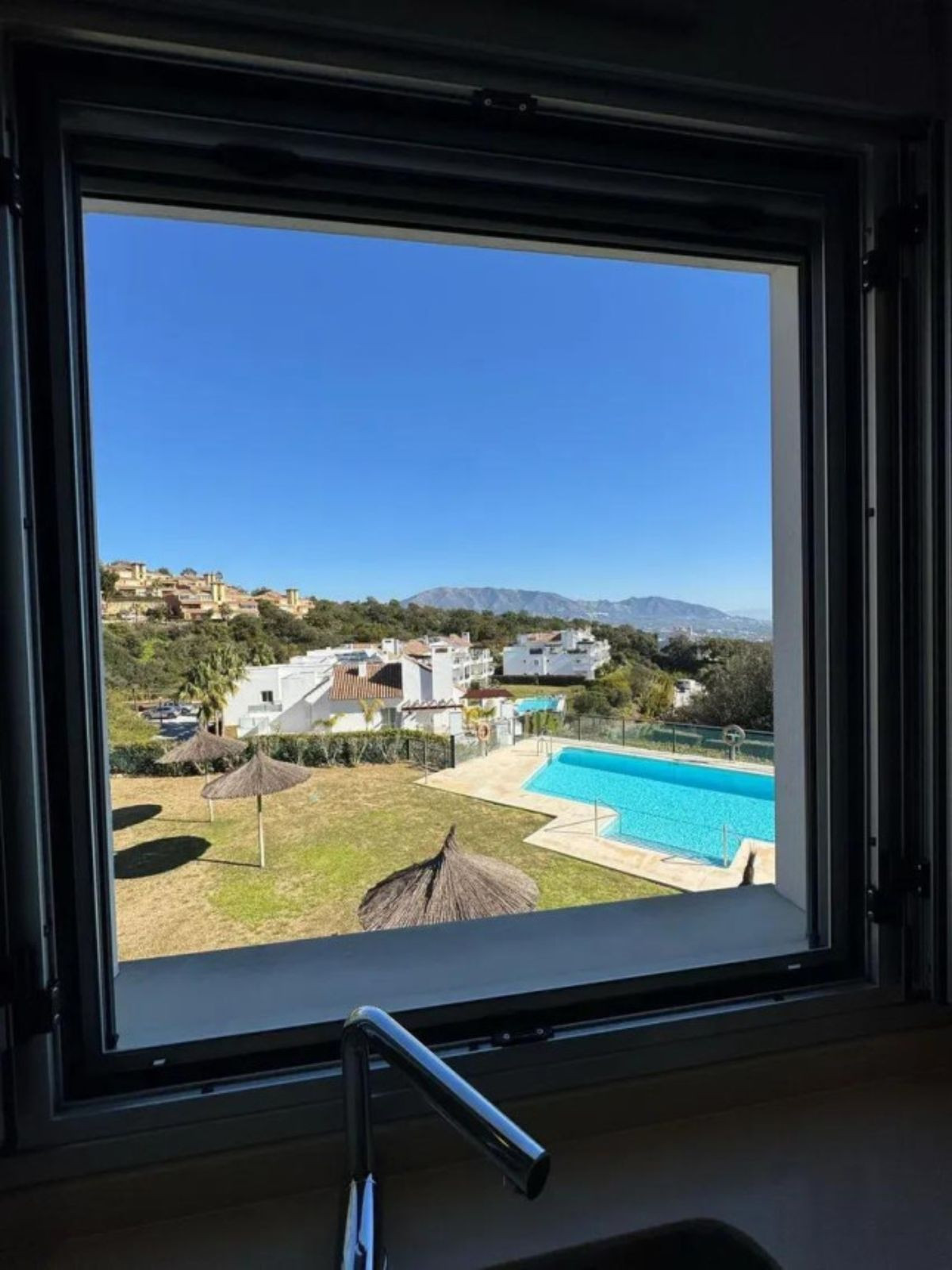 Se vende Apartamento Planta Media de 3 dormitorios en Costa Del Sol, Málaga, España
