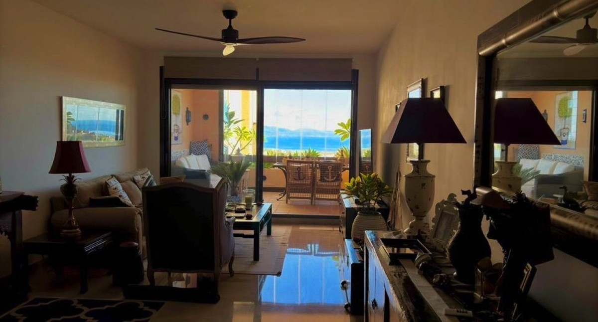 2 Bed Apartment for sale in La Duquesa Costa Del Sol, Málaga, Spain