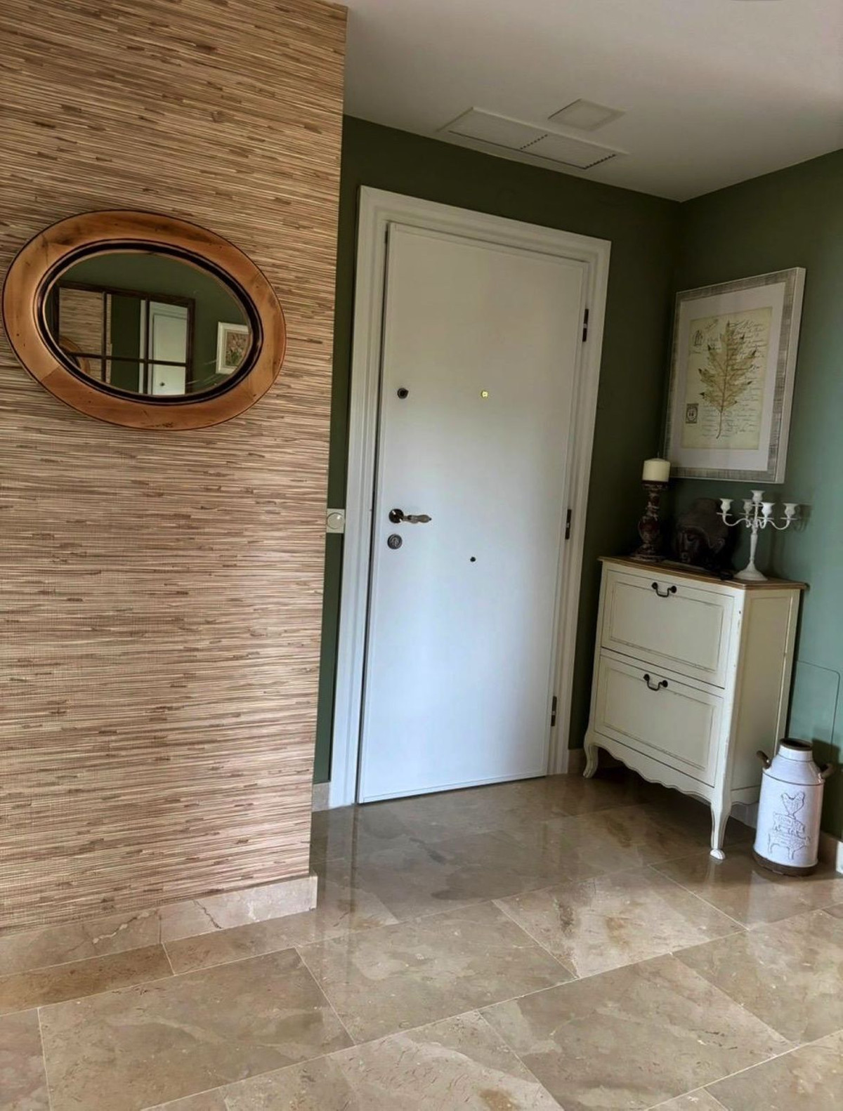 2 Bed Apartment for sale in La Duquesa Costa Del Sol, Málaga, Spain