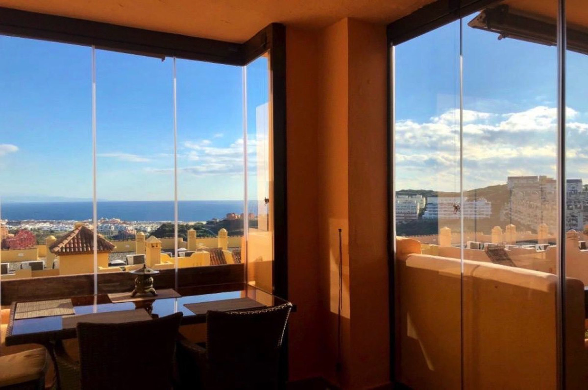 2 Bed Apartment for sale in La Duquesa Costa Del Sol, Málaga, Spain