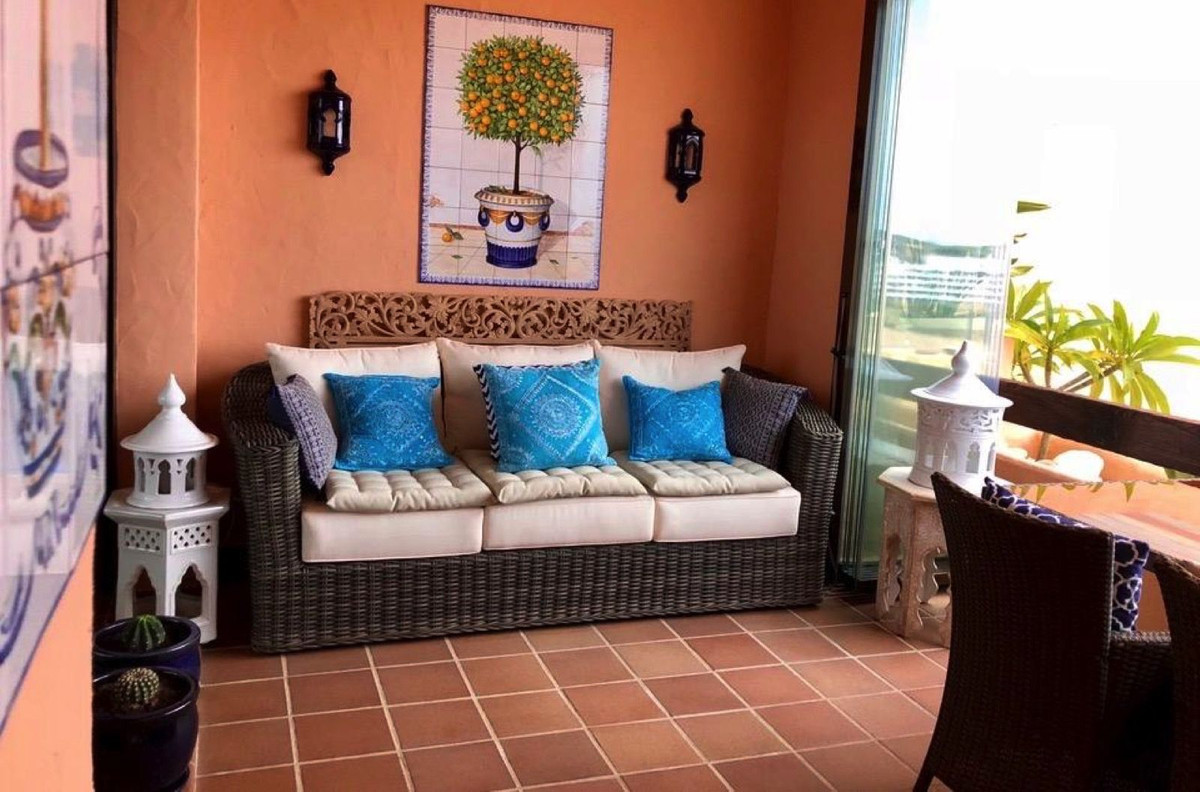 2 Bed Apartment for sale in La Duquesa Costa Del Sol, Málaga, Spain