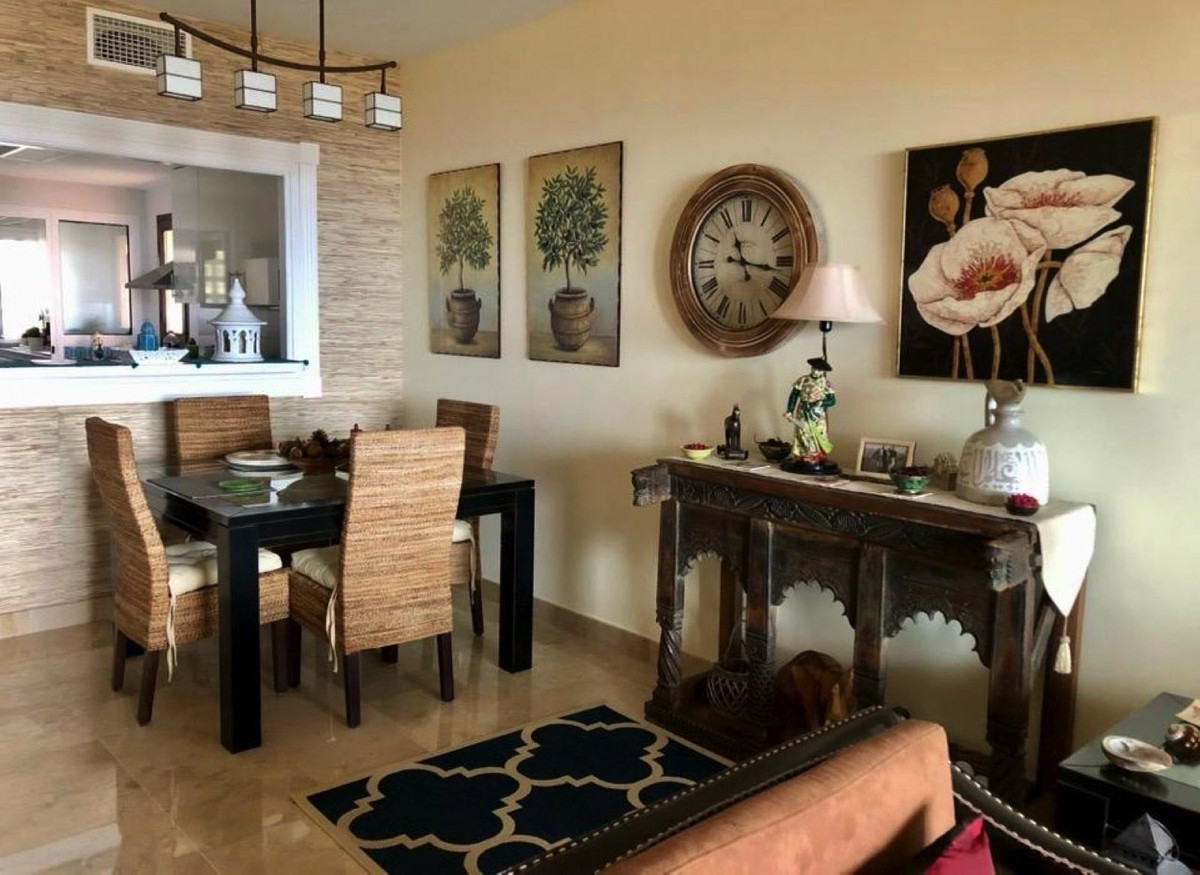 2 Bed Apartment for sale in La Duquesa Costa Del Sol, Málaga, Spain
