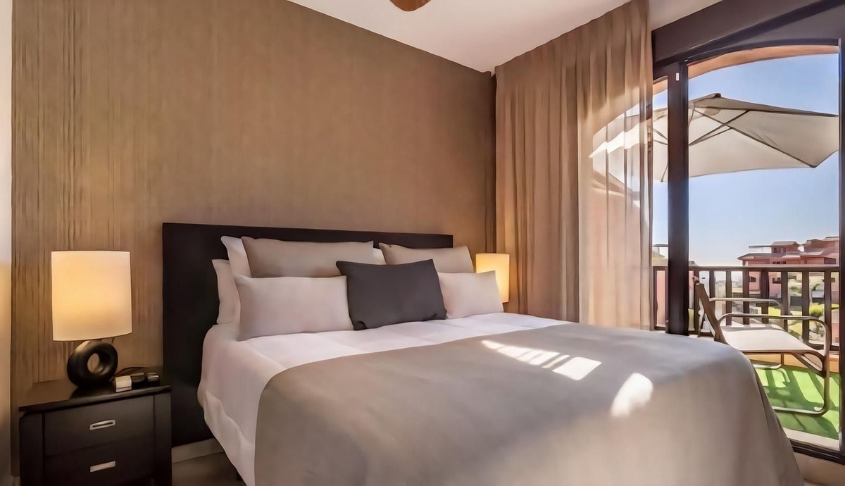 3 Bed Apartment for sale in Estepona Costa Del Sol, Málaga, Spain