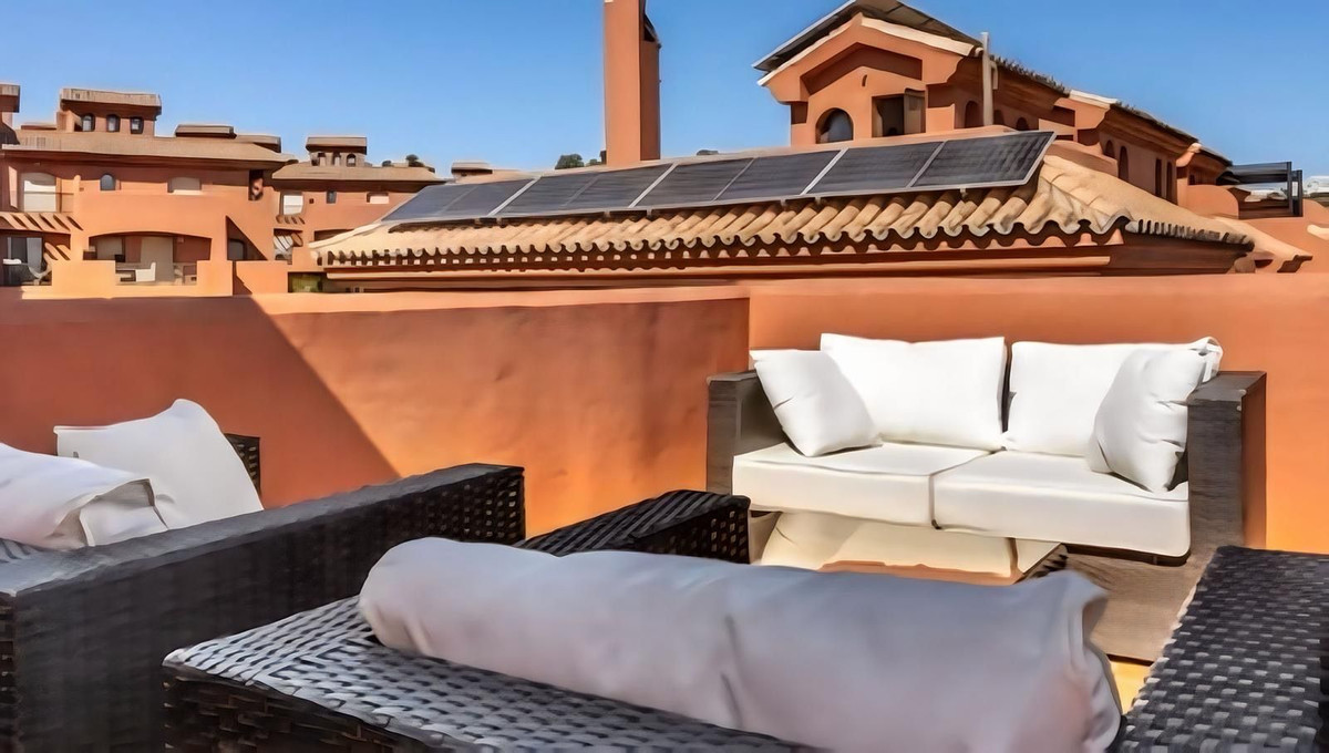 3 Bed Apartment for sale in Estepona Costa Del Sol, Málaga, Spain