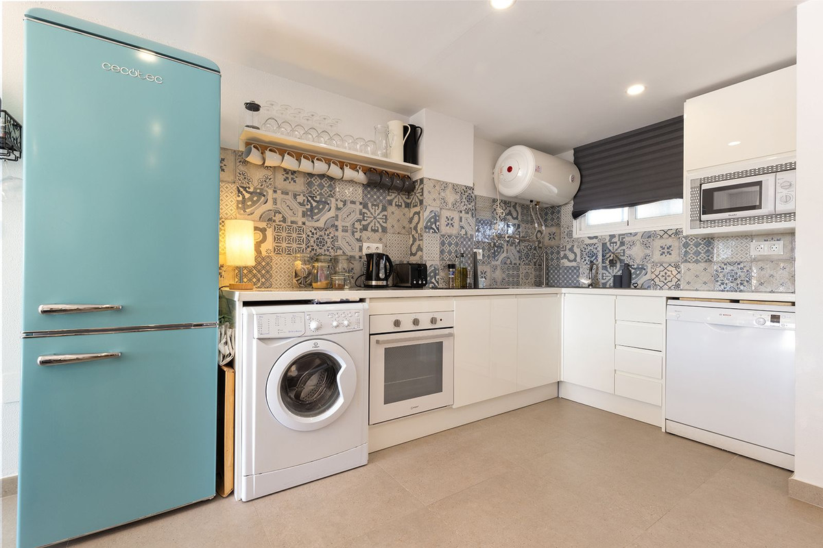 2 Bed Apartment for sale in La Carihuela Costa Del Sol, Málaga, Spain