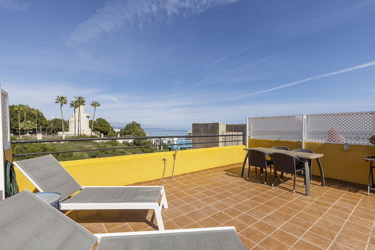 2 Bed Apartment for sale in La Carihuela Costa Del Sol, Málaga, Spain
