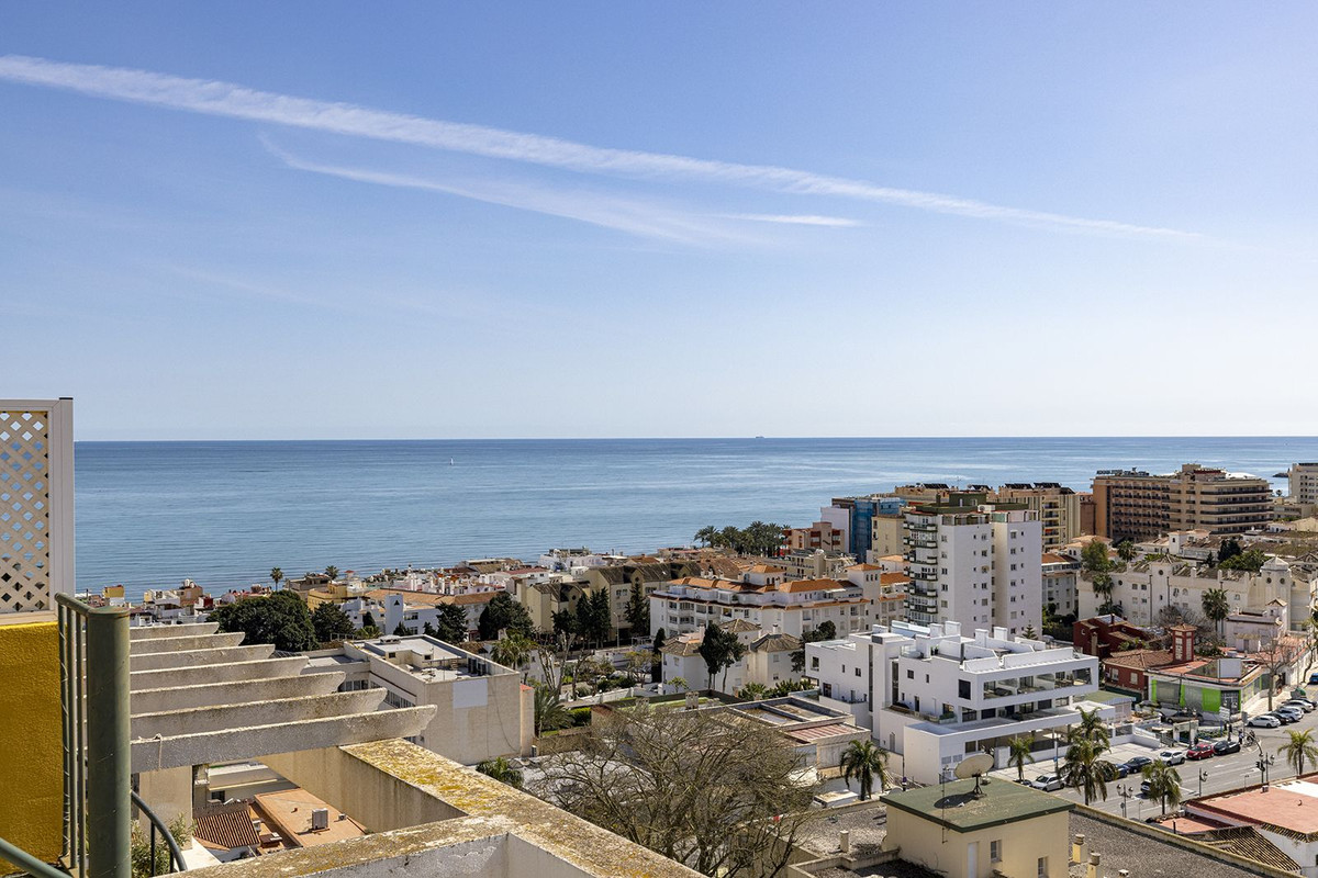 2 Bed Apartment for sale in La Carihuela Costa Del Sol, Málaga, Spain