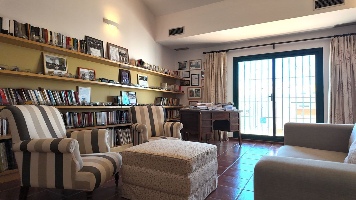5 Bed Townhouse for sale in San Pedro De Alcántara Costa Del Sol, Málaga, Spain