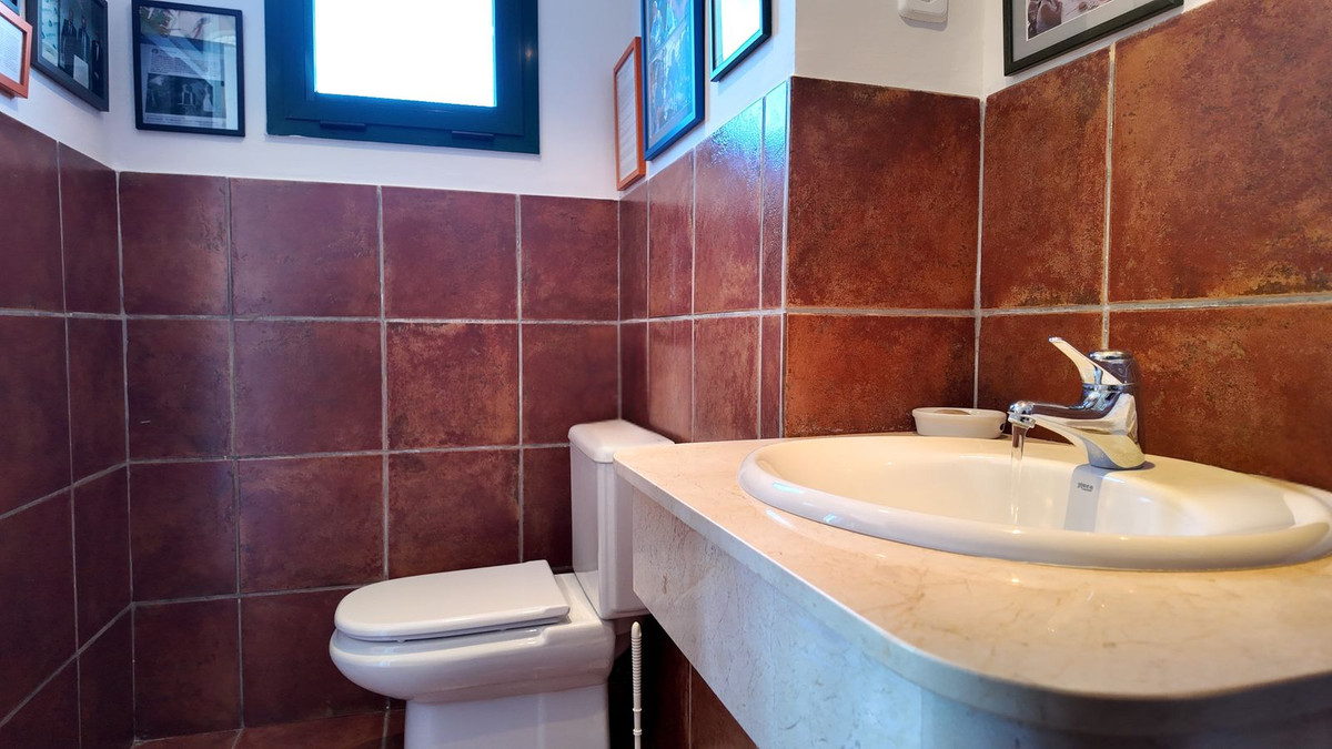 5 Bed Townhouse for sale in San Pedro De Alcántara Costa Del Sol, Málaga, Spain