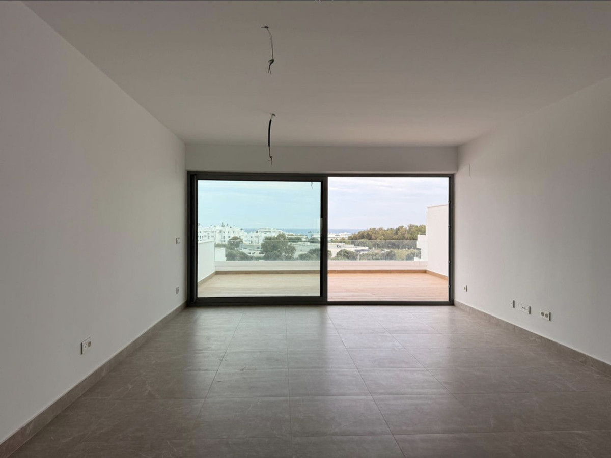 2 Bed Apartment for sale in Estepona Costa Del Sol, Málaga, Spain