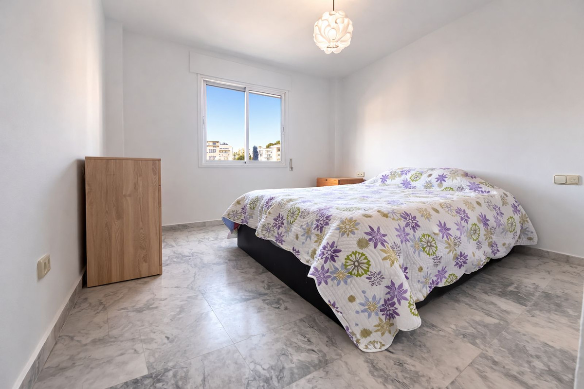 Se vende Apartamento Planta Media de 3 dormitorios en Costa Del Sol, Málaga, España