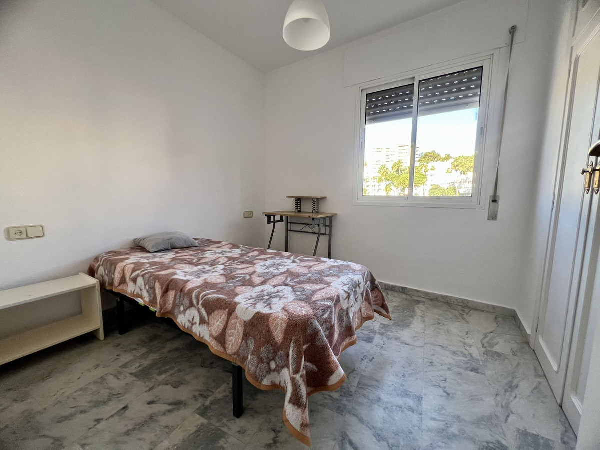 Se vende Apartamento Planta Media de 3 dormitorios en Costa Del Sol, Málaga, España